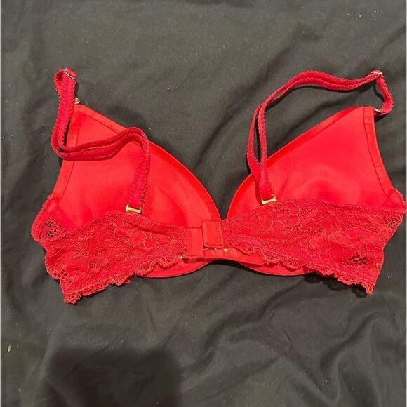 Red with lace bra 32A push up Victoria’s Secret - Picture 3 of 4